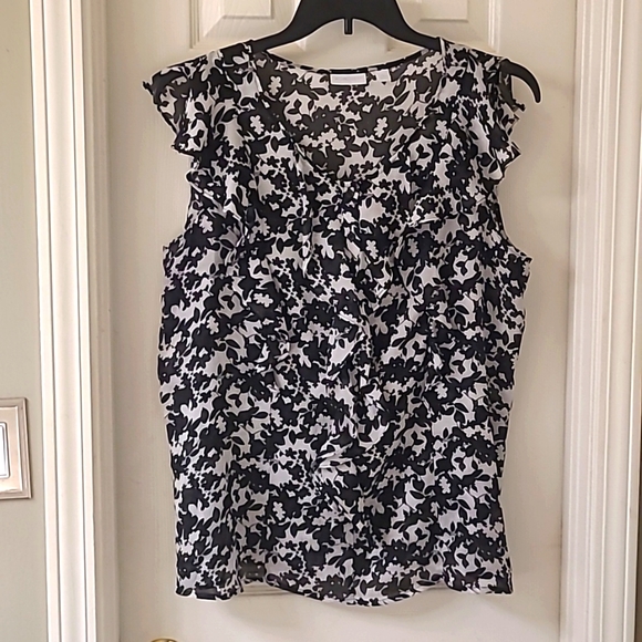 Black and white sheer dressy top - Picture 1 of 2